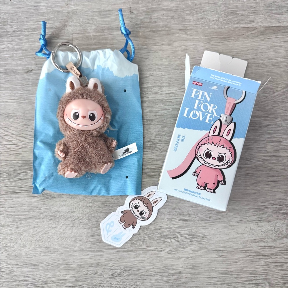 Labubu - & - Pin For Love